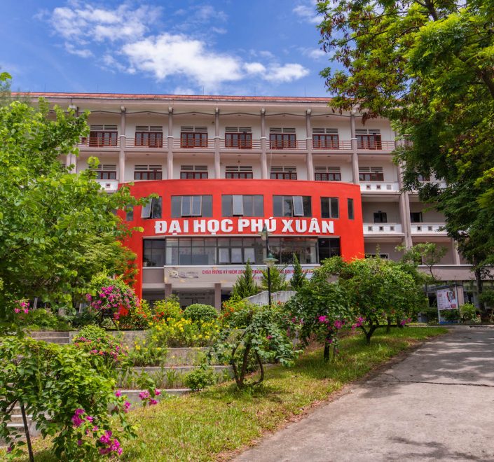 Thông báo: Trường Đại học Phú Xuân – Huế mở lớp nghiệp vụ hướng dẫn viên du lịch và điều hành du lịch quốc tế và nội địa