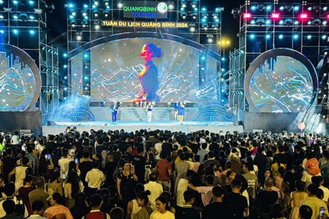 Mùa du lịch sôi động