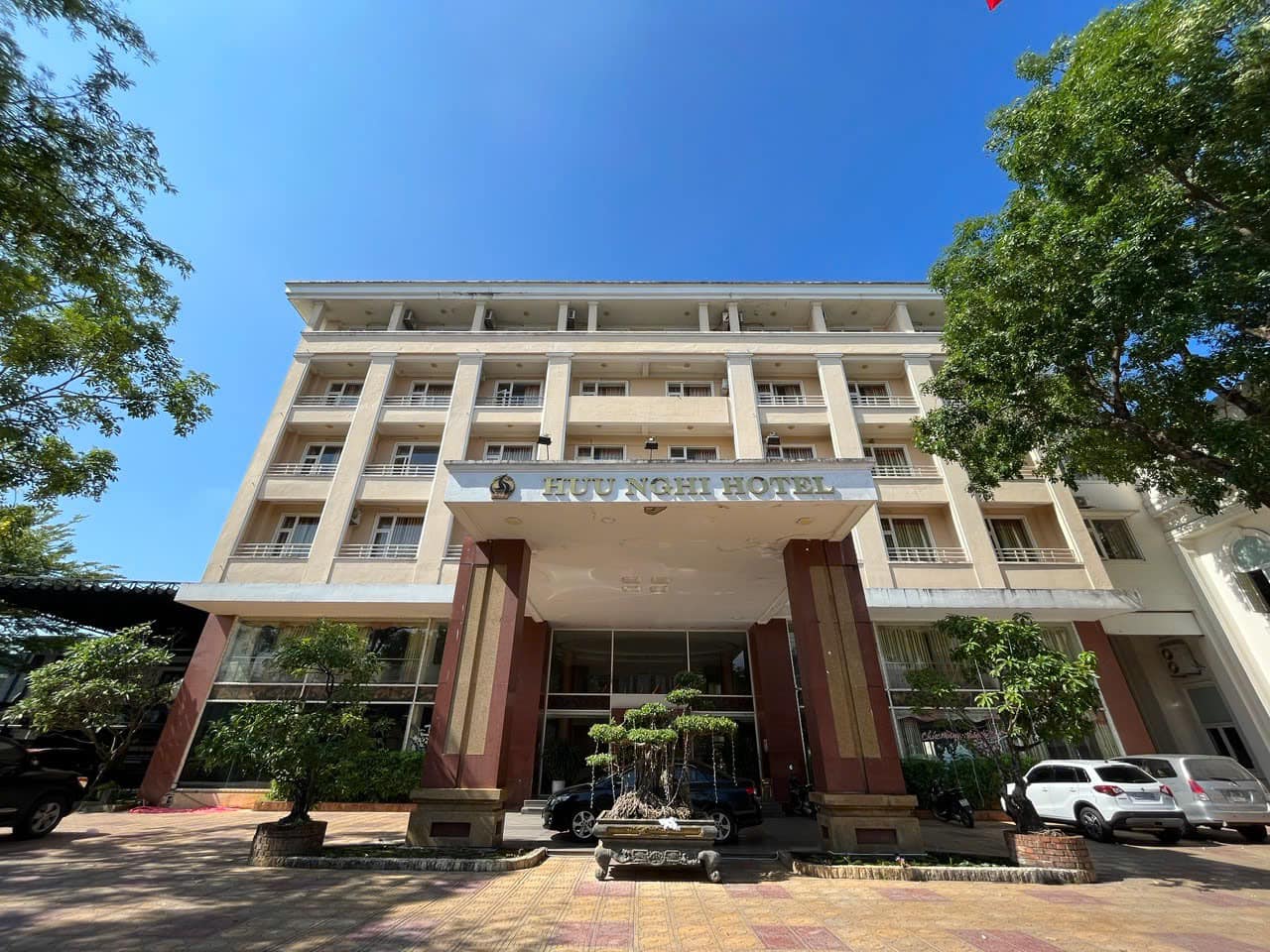 Khách sạn Hữu Nghị