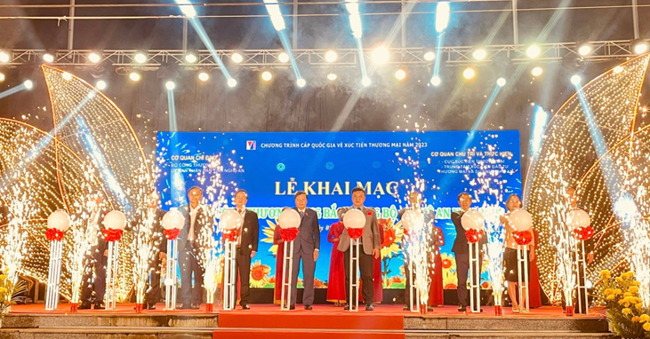 Khai mạc Hội chợ Công Thương vùng Bắc Trung Bộ - Nghệ An 2023