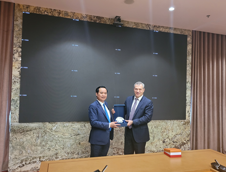 Chủ tịch UBND tỉnh Quảng Trị Võ Văn Hưng làm việc với Công ty Gazprom International và Tập đoàn dầu khí quốc gia Việt Nam (PVN)