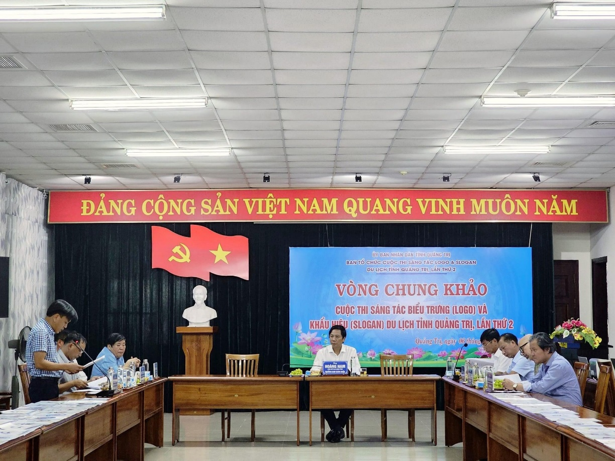 Tổ chức Chấm thi sáng tác biểu trưng (logo) và khẩu hiệu (slogan) du lịch Quảng Trị
