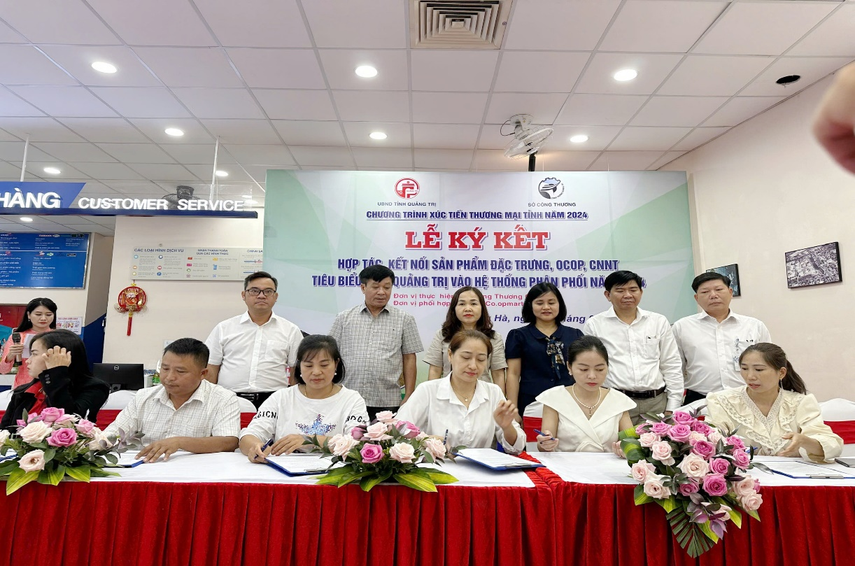 Hợp tác, kết nối sản phẩm đặc trưng, OCOP, CNNT tiêu biểu tỉnh Quảng Trị vào hệ thống phân phối năm 2024