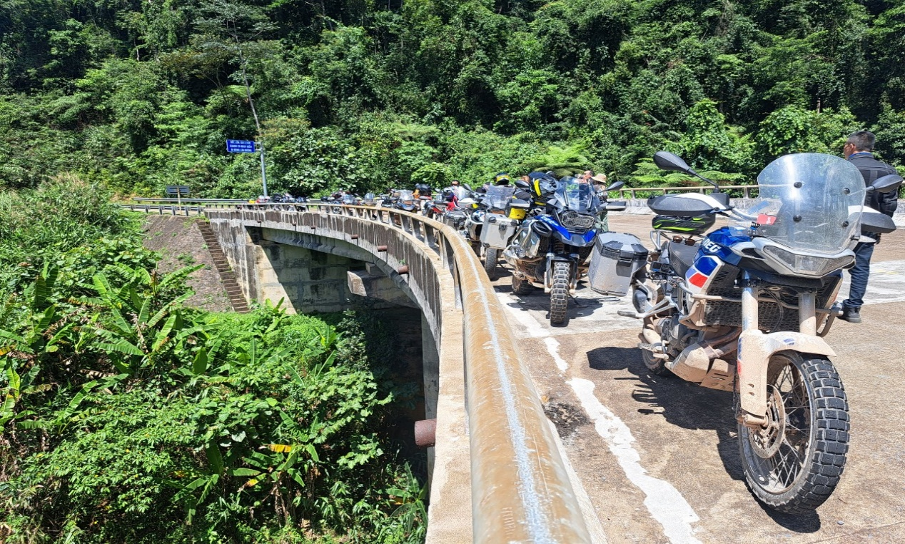 Tour Caravan trải nghiệm về " Đường mòn Hồ Chí Minh lịch sử"