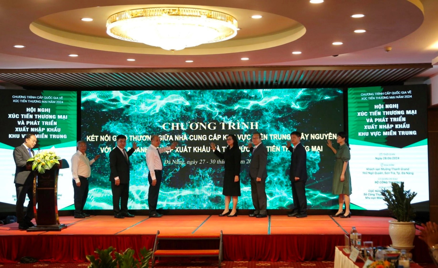 Khai mạc Hội nghị xúc tiến thương mại và phát triển xuất nhập khẩu khu vực Miền Trung